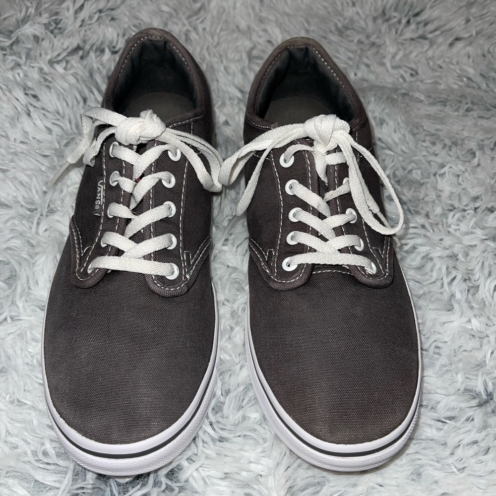 Vans Women's Sneakers Sz 7 Gray Canvas Athletic Skateboarding Shoes Chic